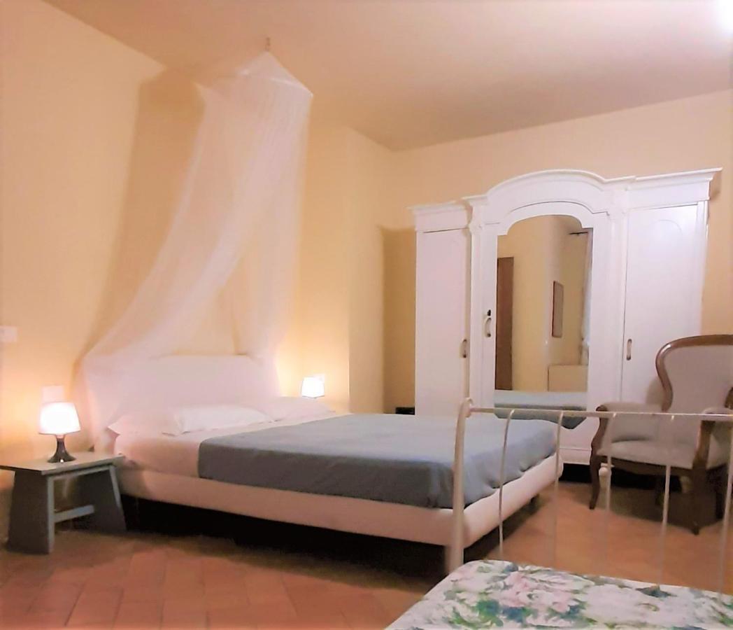 Residence Solalto San Vincenzo Buitenkant foto