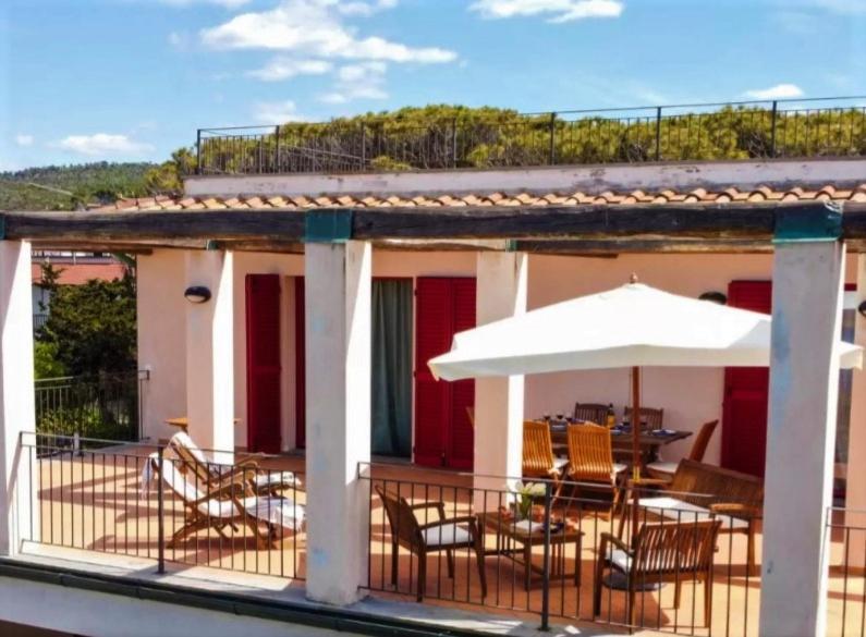 Residence Solalto San Vincenzo Buitenkant foto